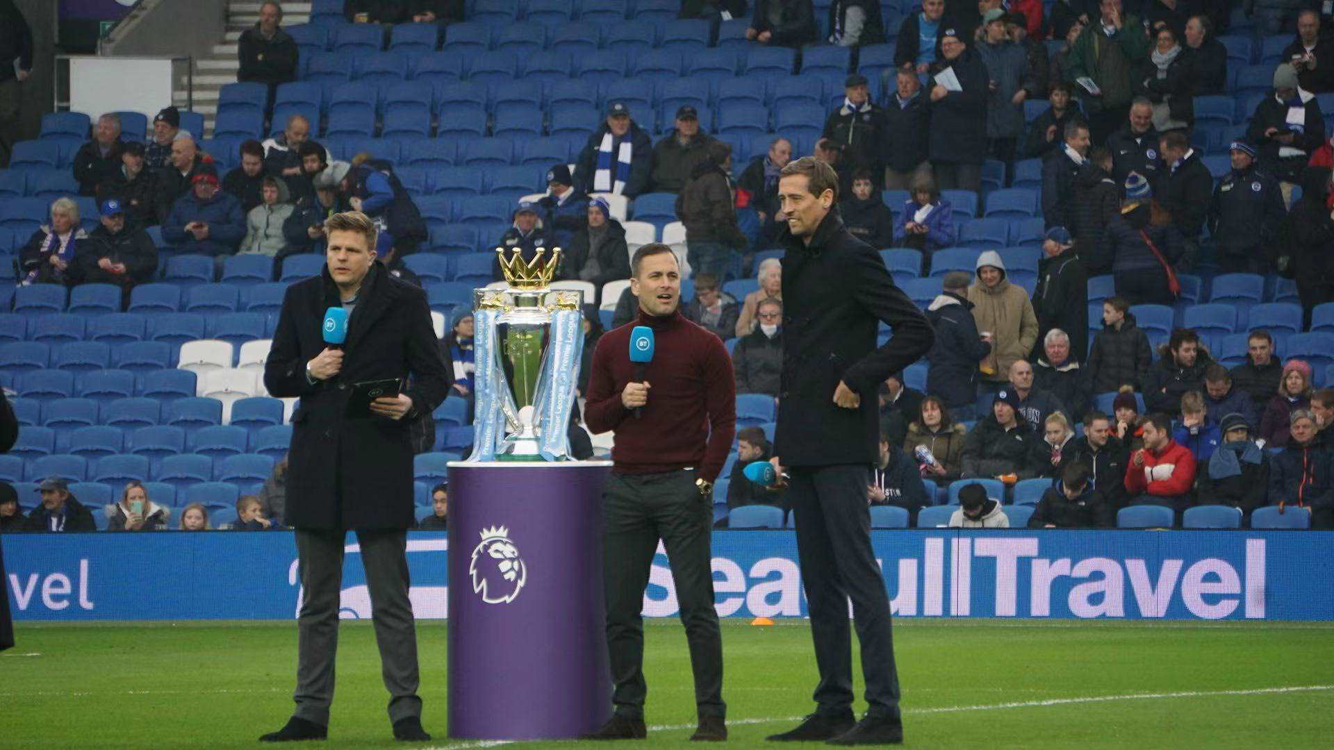 不仅依赖于 不仅依赖于