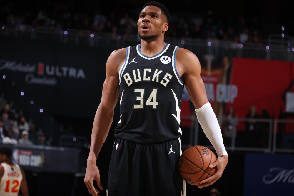 位列队内前 位列队内前